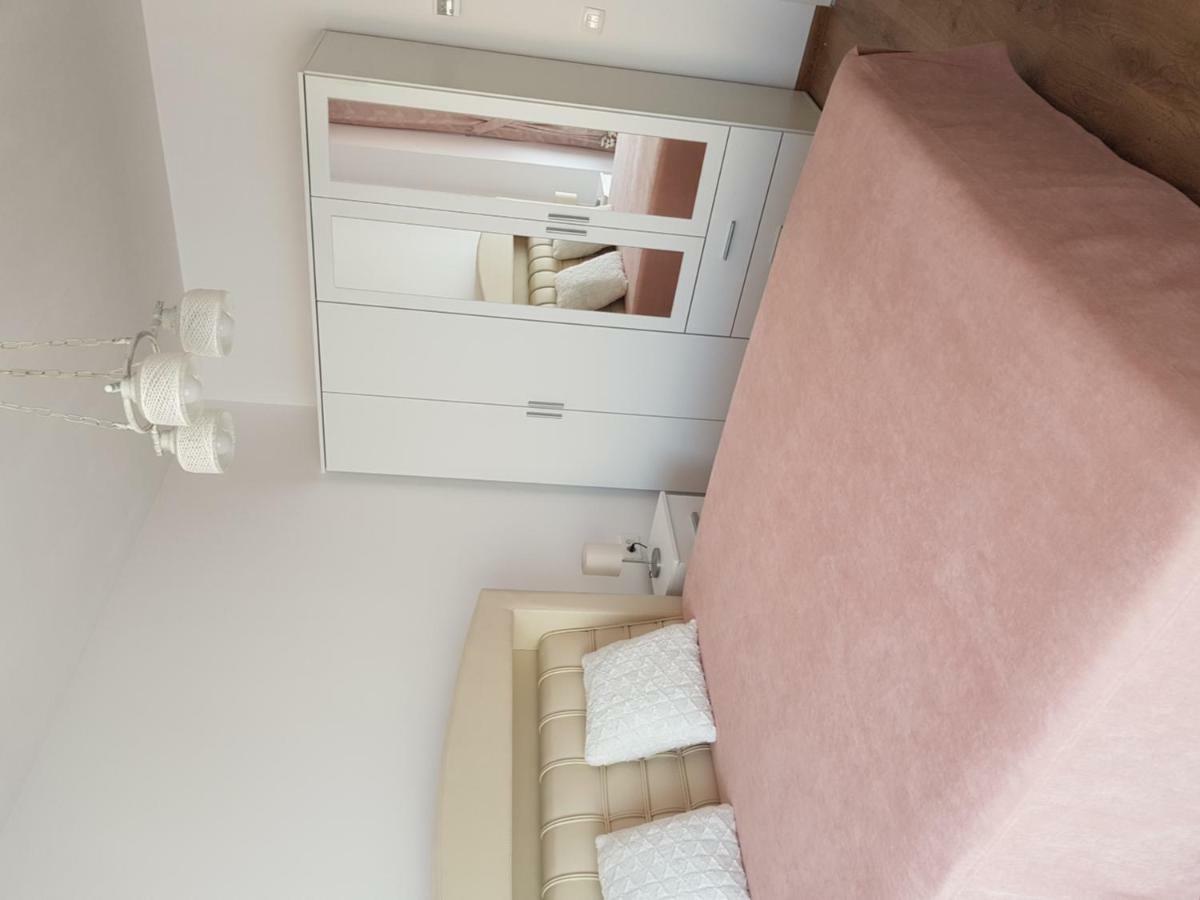 Apartament Monadin 3 Brassó Kültér fotó