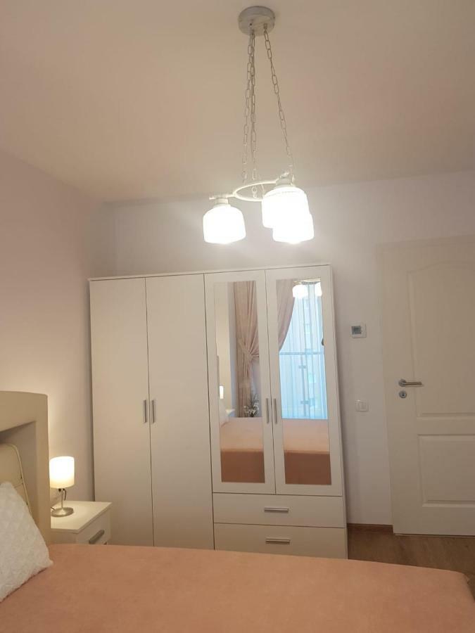 Apartament Monadin 3 Brassó Kültér fotó