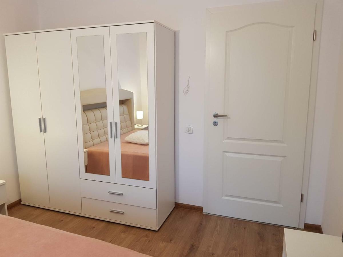 Apartament Monadin 3 Brassó Kültér fotó